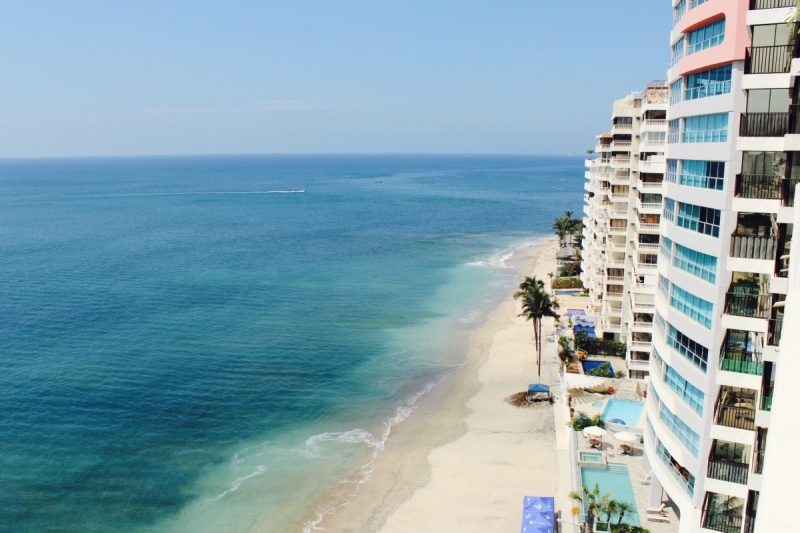 chambre-hote-COURMES-min_beach_ocean_shore_hotel_palm_tree-33726